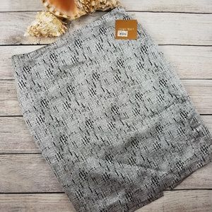 ELLEN TRACY Silver Metallic Print Pencil Skirt SZ 6 NWT